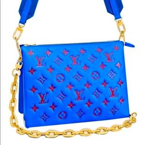 Louis Vuitton Crossbody Purse Worn only 1 time
